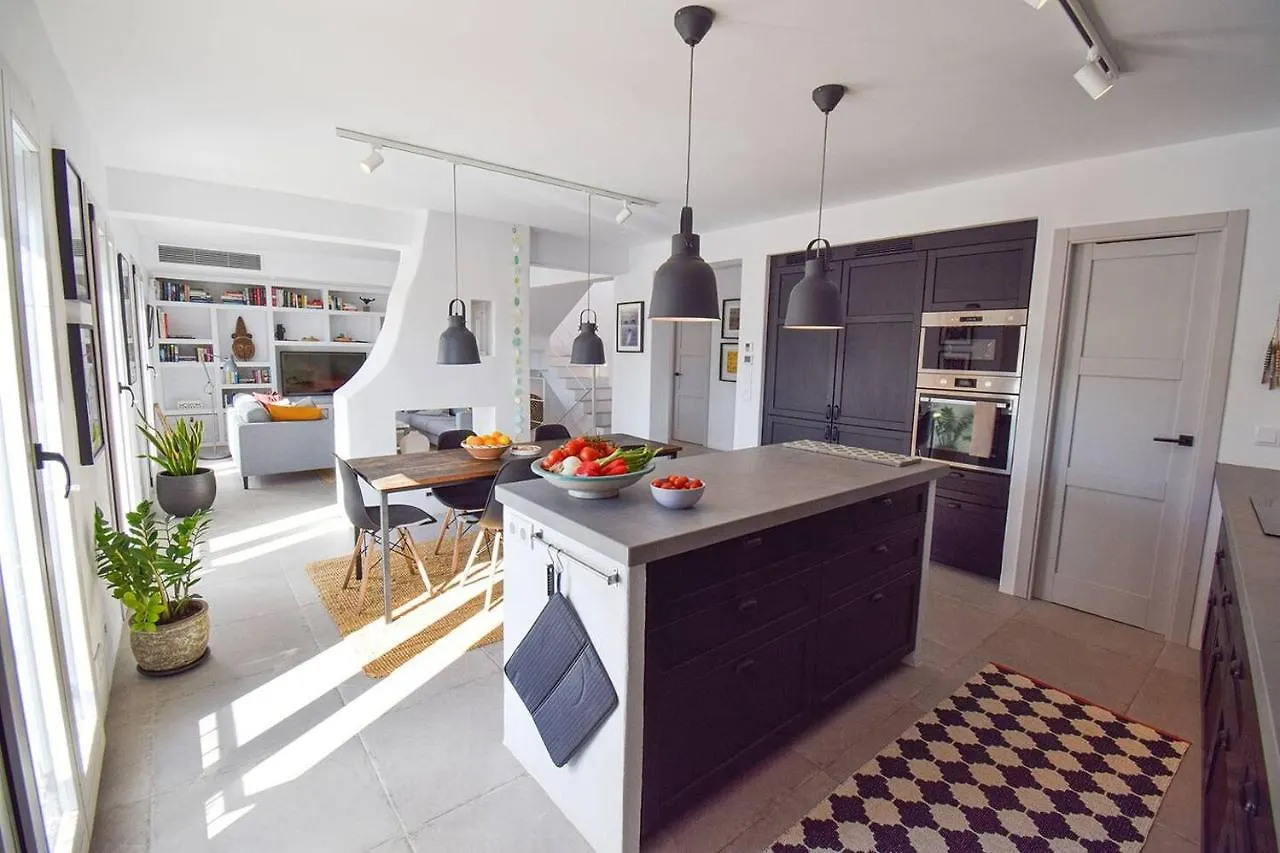 La Orza, Frigiliana Luxury Center Townhouse With Pool And Parking Hansonholiday Rentals